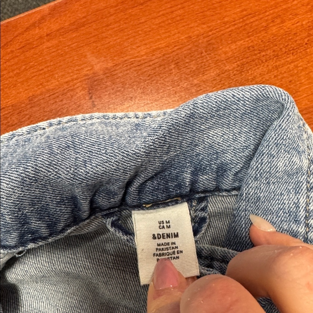 H&M denim jacket M // 011734 - Picture 2 of 2